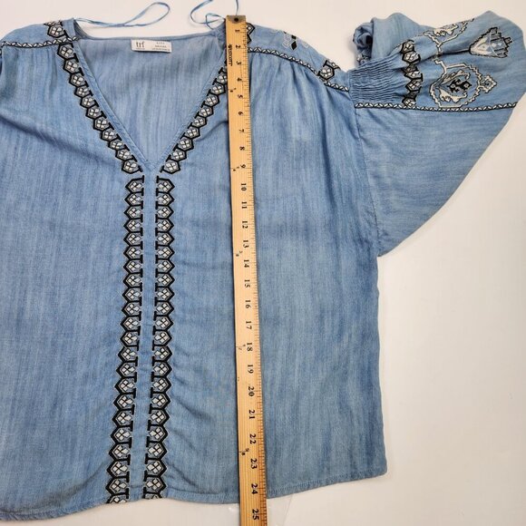 Zara Trafaluc Blue Chambray Balloon Sleeve V Neck Embroidered Boho Top US XS - Picture 11 of 12